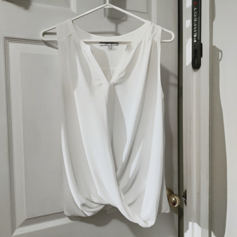 White draped v-neck tank, sz S